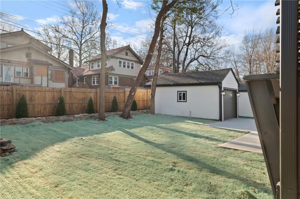 5707 Charlotte Street — photo 25
