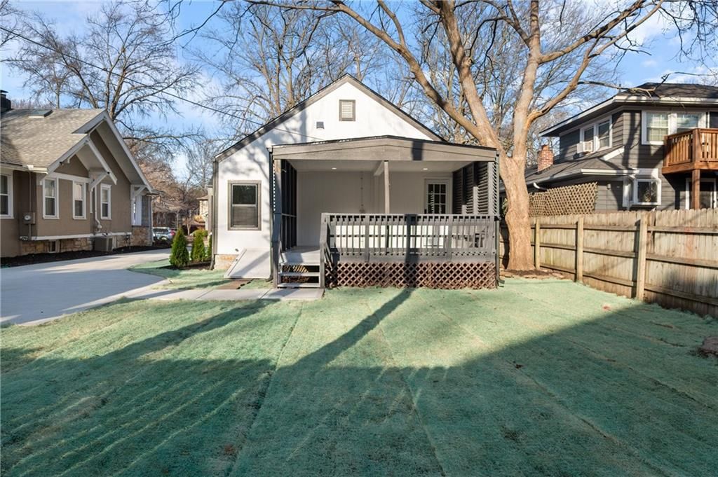 5707 Charlotte Street — photo 27