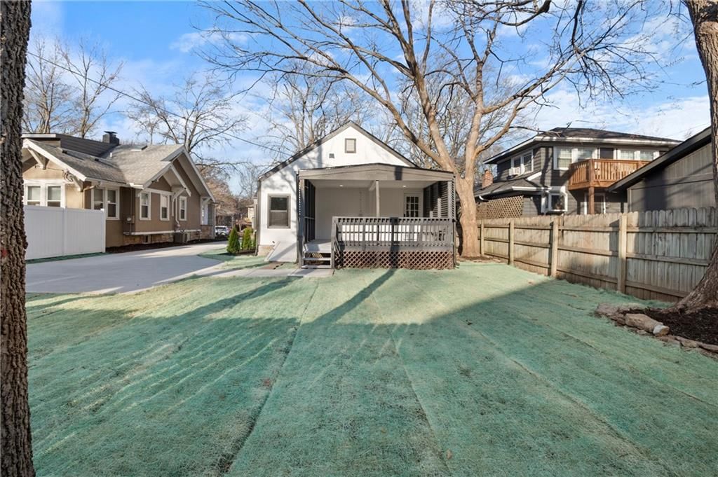 5707 Charlotte Street — photo 28