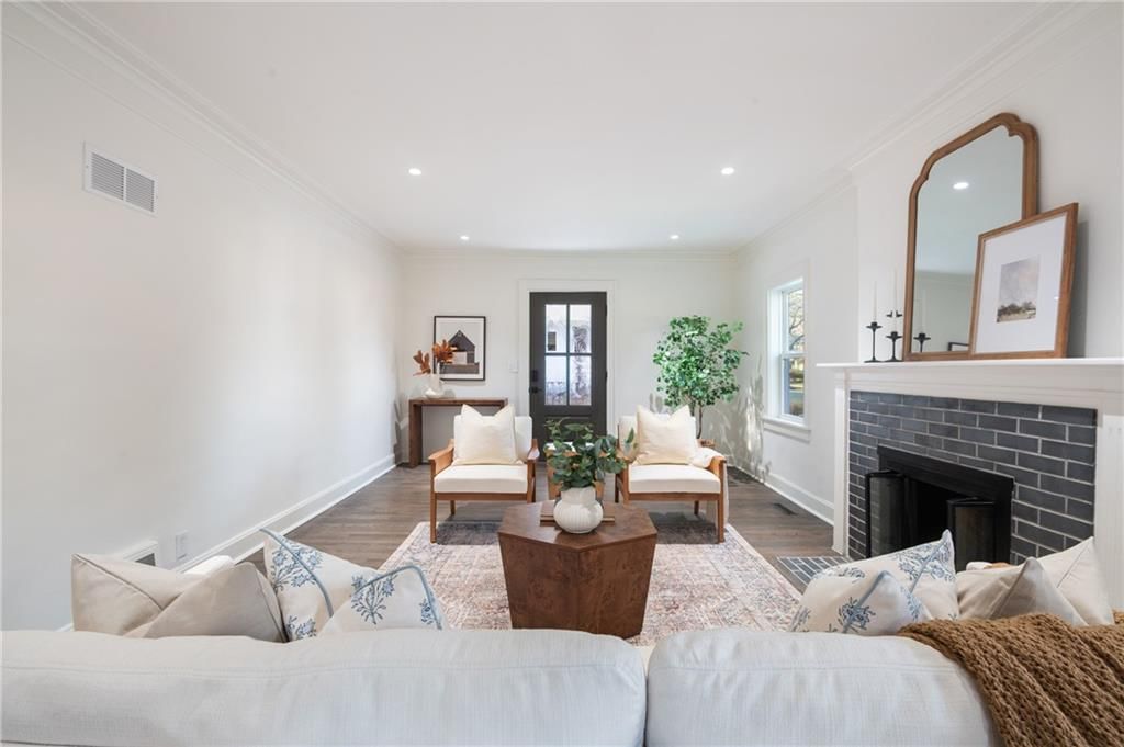 5707 Charlotte Street — photo 9