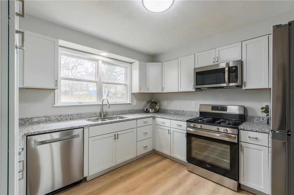 5804 Hedges Avenue — photo 11