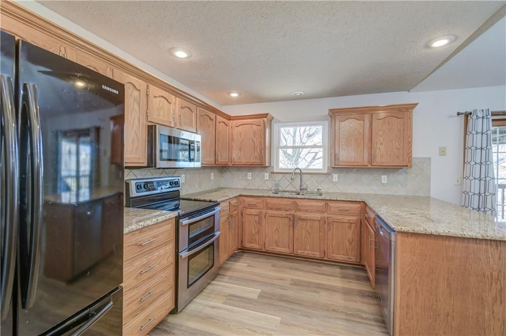 1020 SE Country Lane — photo 11