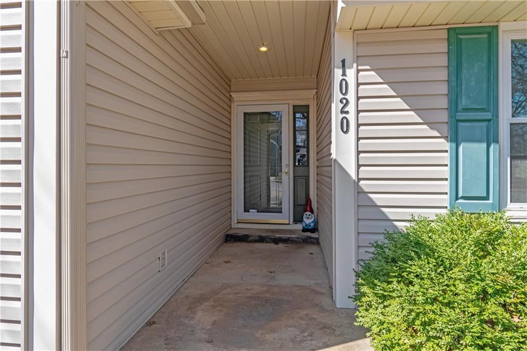 1020 SE Country Lane — photo 6