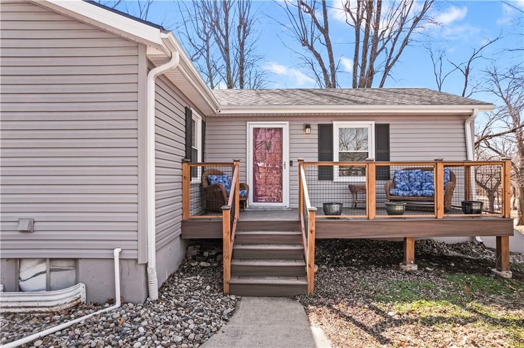 7435 Oak Drive — photo 2