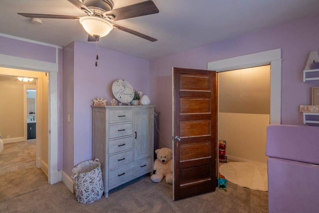 329 Allcutt Avenue — photo 19