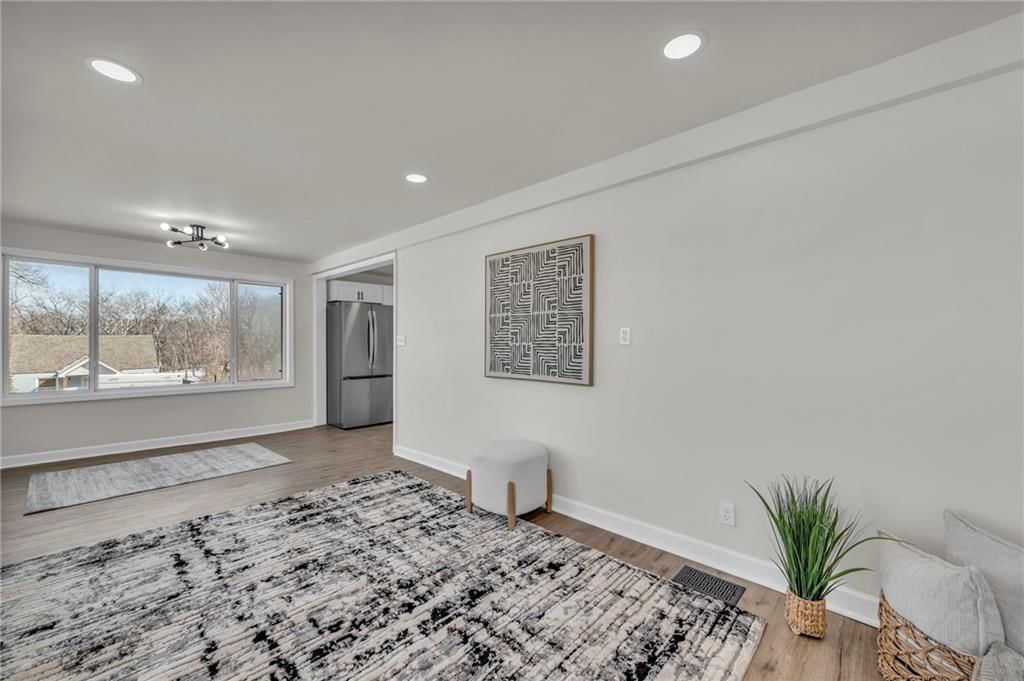 9100 Charlotte Street — photo 6