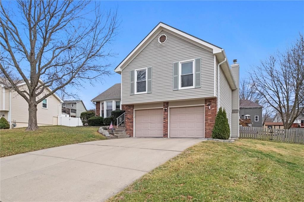 1721 Windsor Lane — photo 3