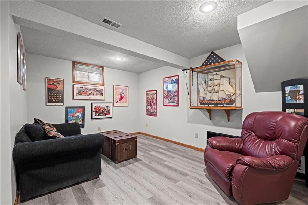 1721 Windsor Lane — photo 30