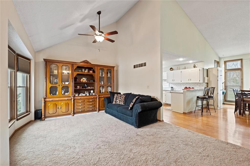 1721 Windsor Lane — photo 5