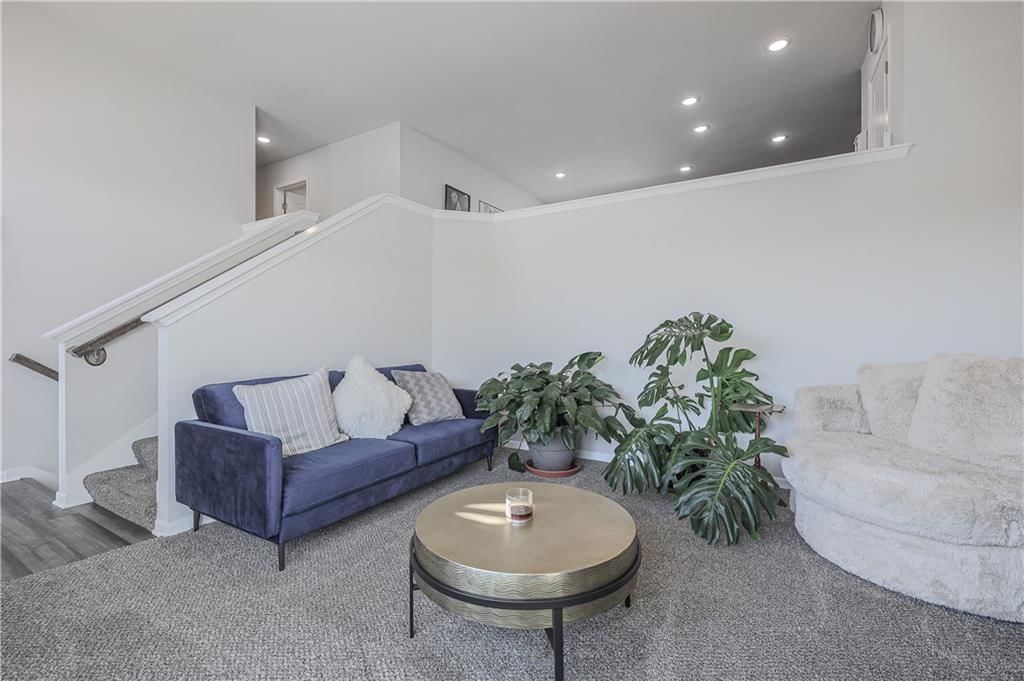 808 Shane Lane — photo 3