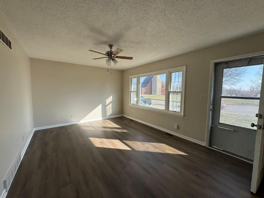 1008 N Farview Drive — photo 4