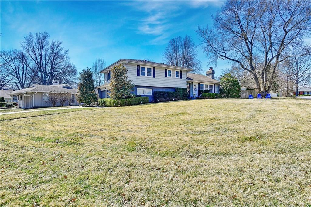 4900 Howe Drive — photo 2