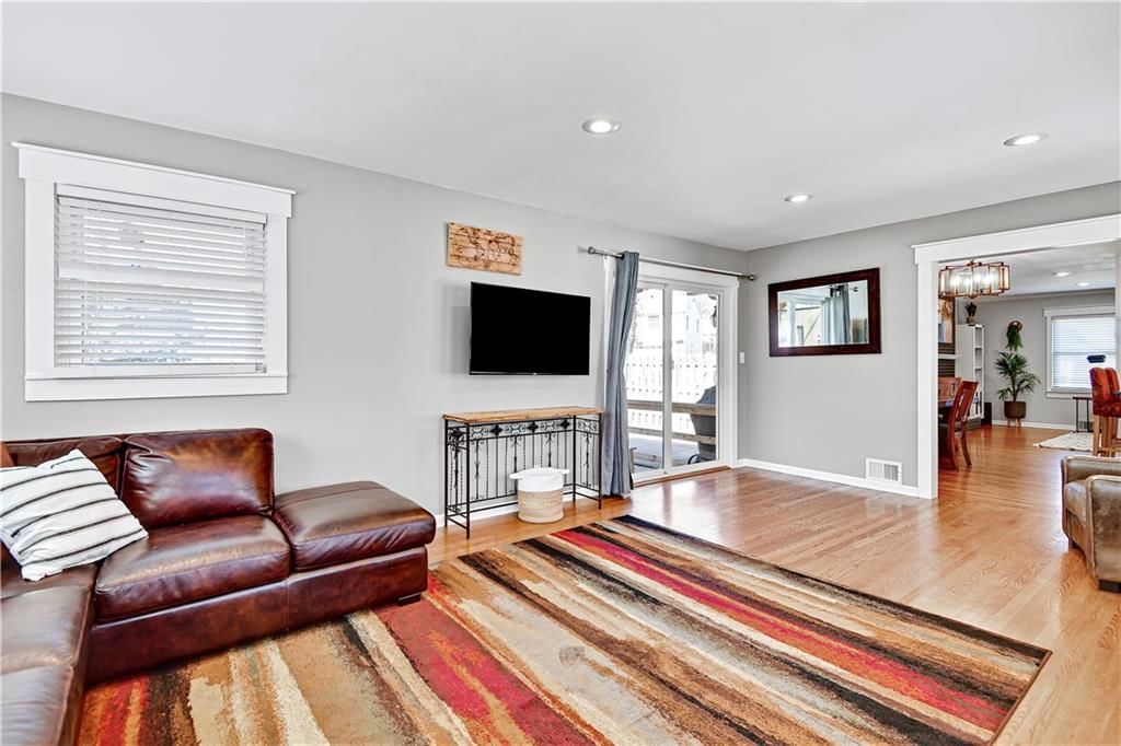 4900 Howe Drive — photo 15