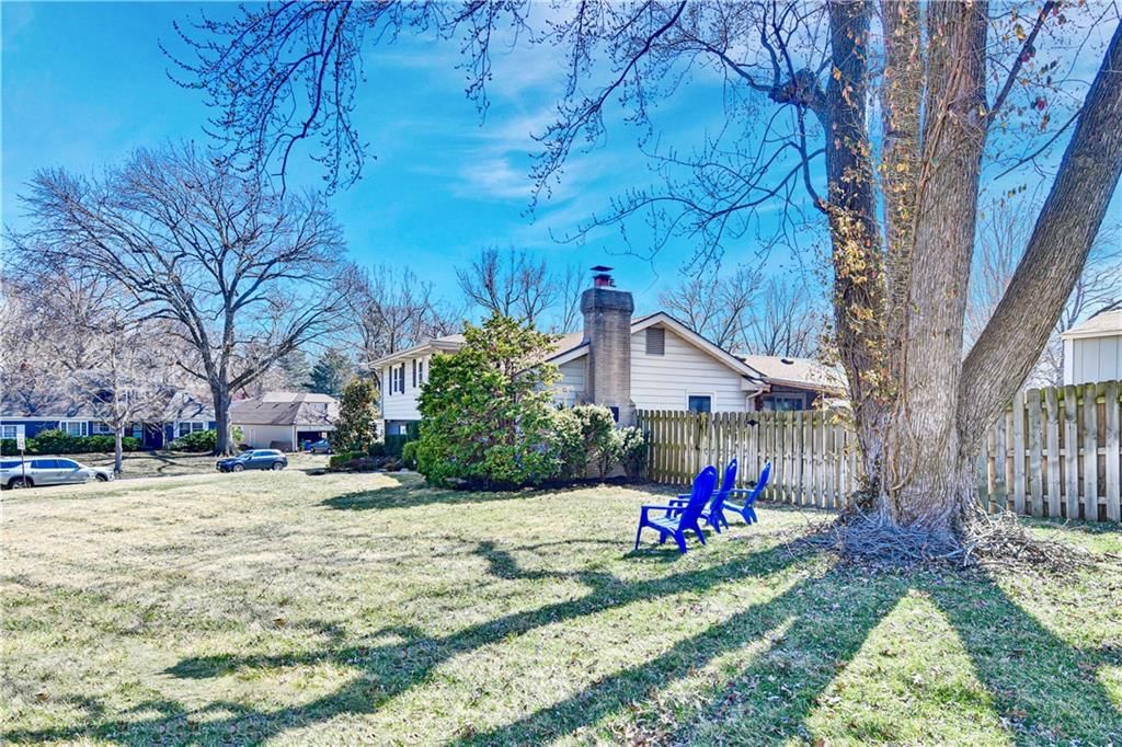 4900 Howe Drive — photo 4