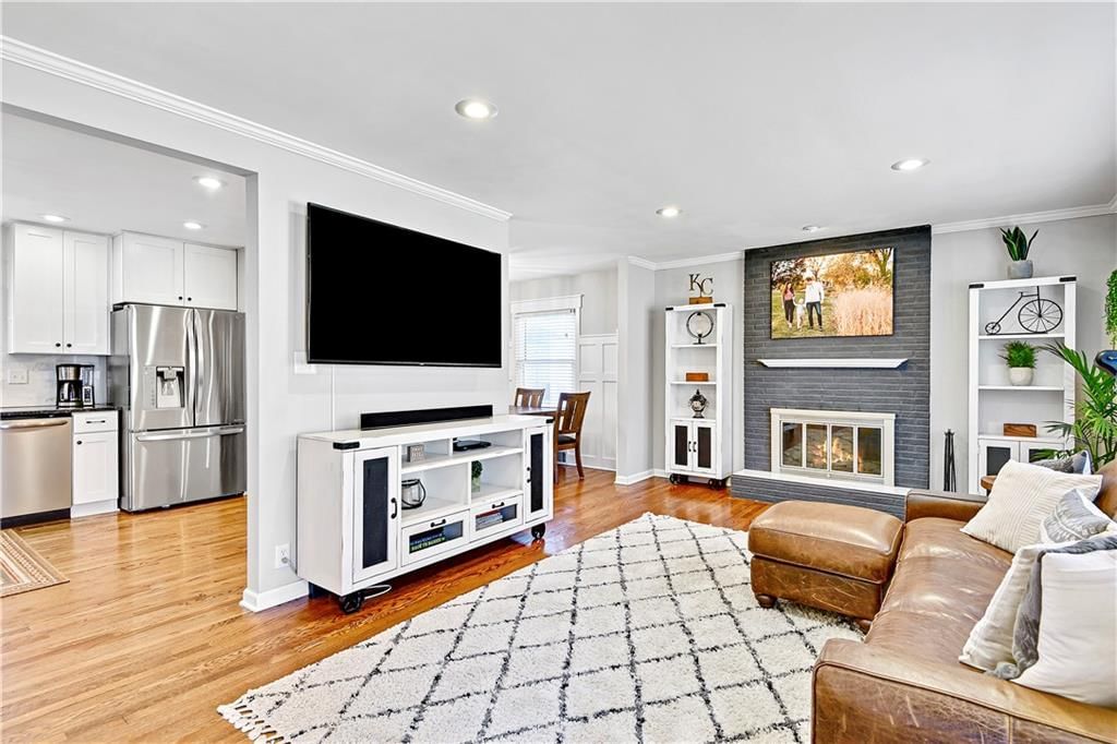 4900 Howe Drive — photo 7