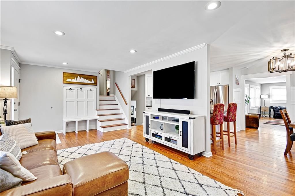 4900 Howe Drive — photo 8