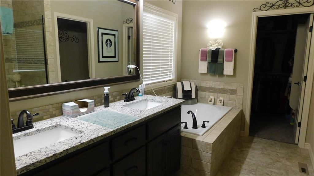 4016 SW KAMRYN Drive — photo 21