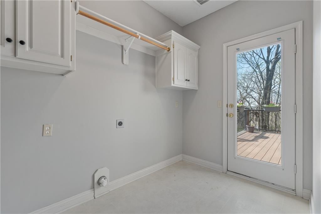 16012 Overbrook Lane — photo 24