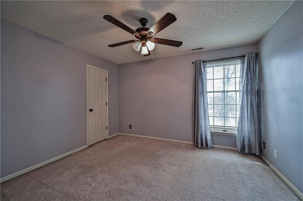 3229 Grand Avenue — photo 22