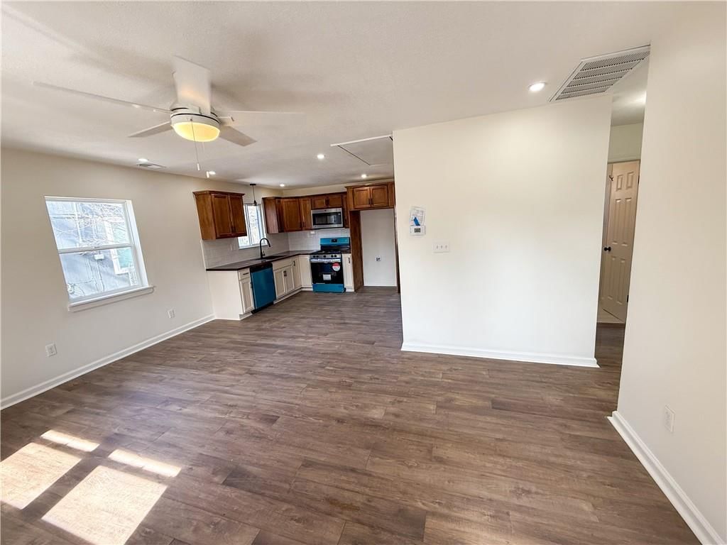 2909 HIGHLAND Drive — photo 4