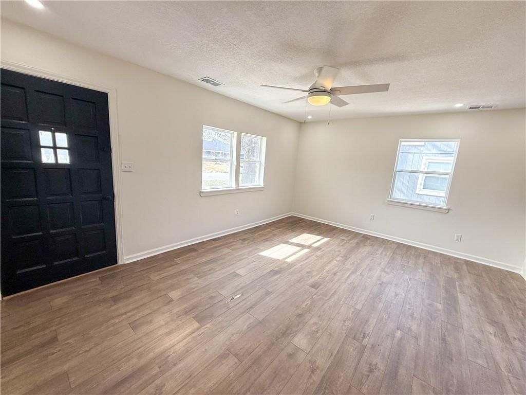 2909 HIGHLAND Drive — photo 5