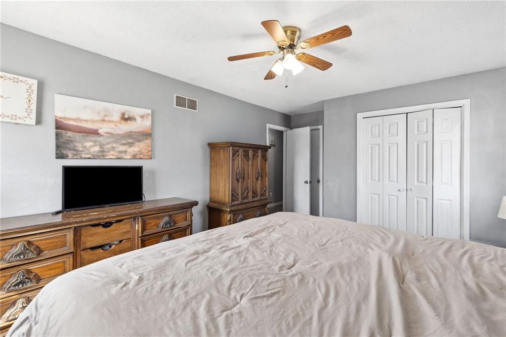 313 Gregory Drive — photo 12