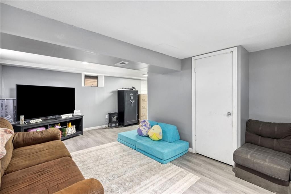 313 Gregory Drive — photo 18