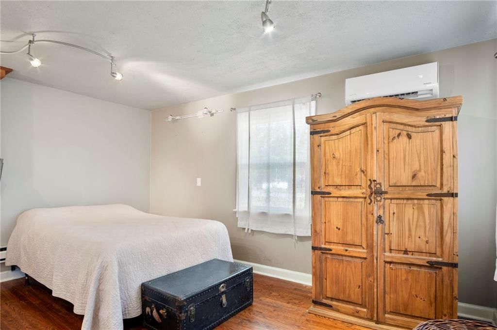 5206 Locust Street — photo 14