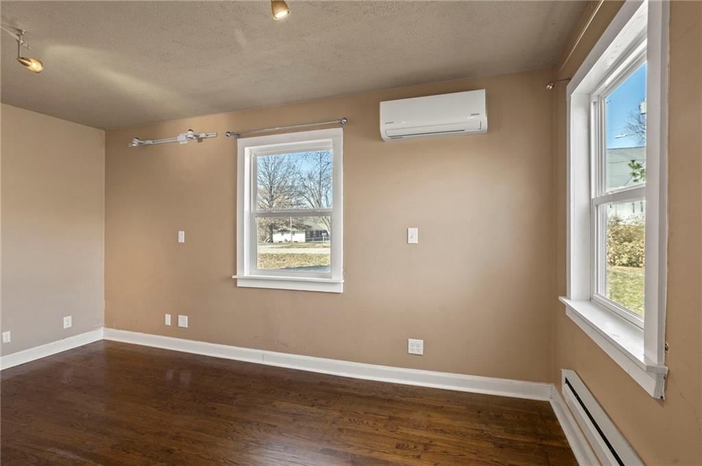 5206 Locust Street — photo 16