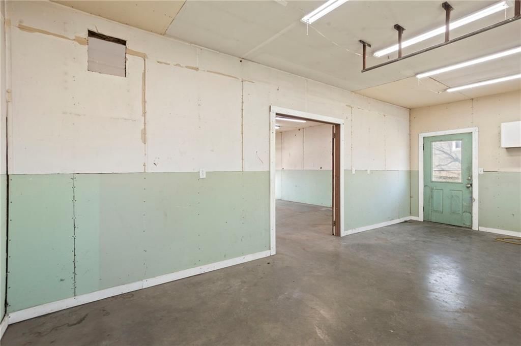 5206 Locust Street — photo 28