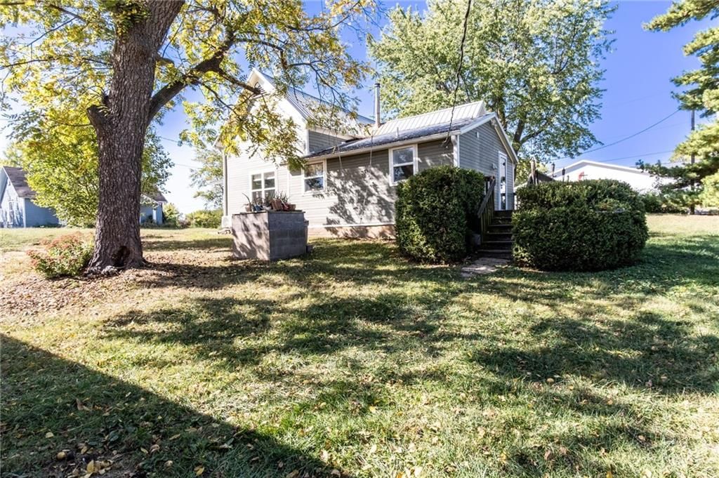 5206 Locust Street — photo 35