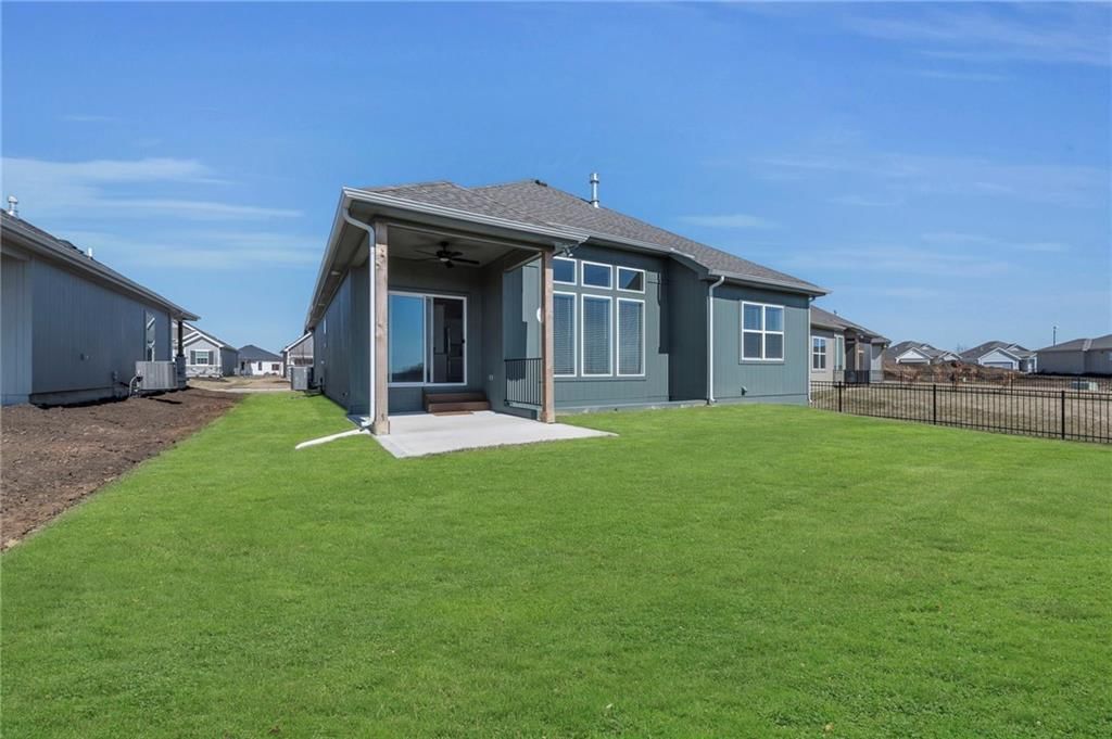 15333 W 173rd Terrace — photo 43