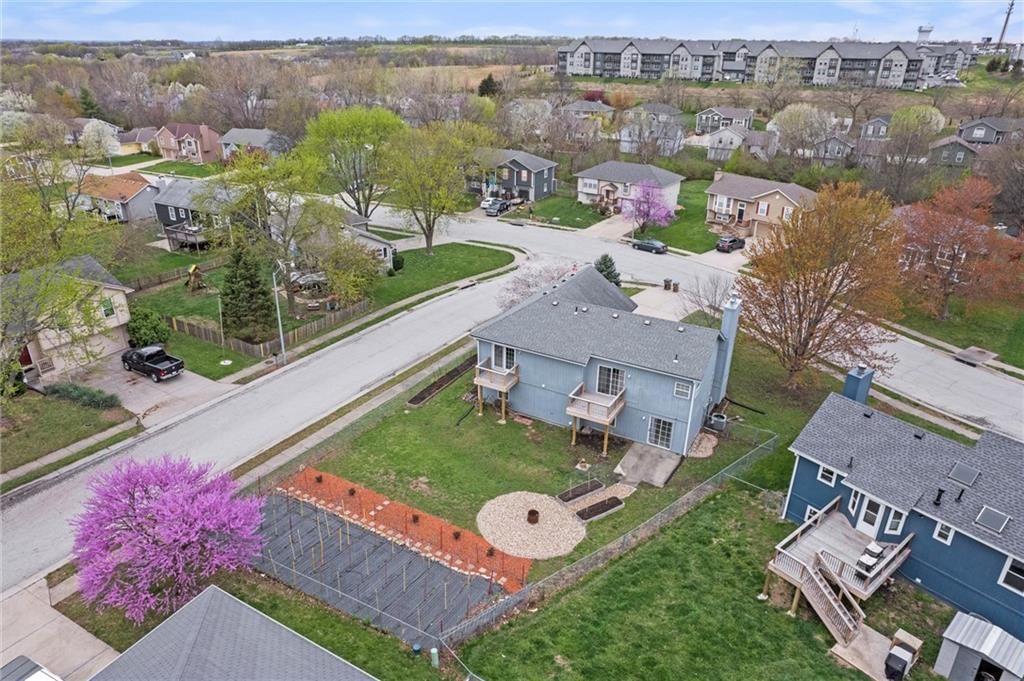 105 S Huntsman Boulevard — photo 32
