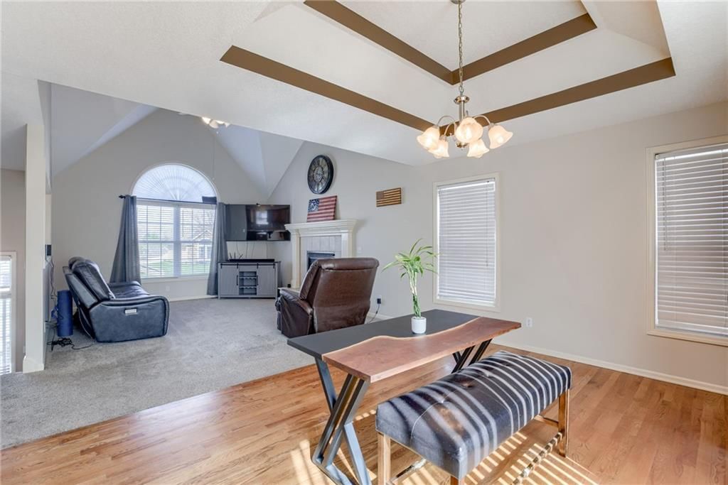 13735 Wagon Pass Road — photo 5