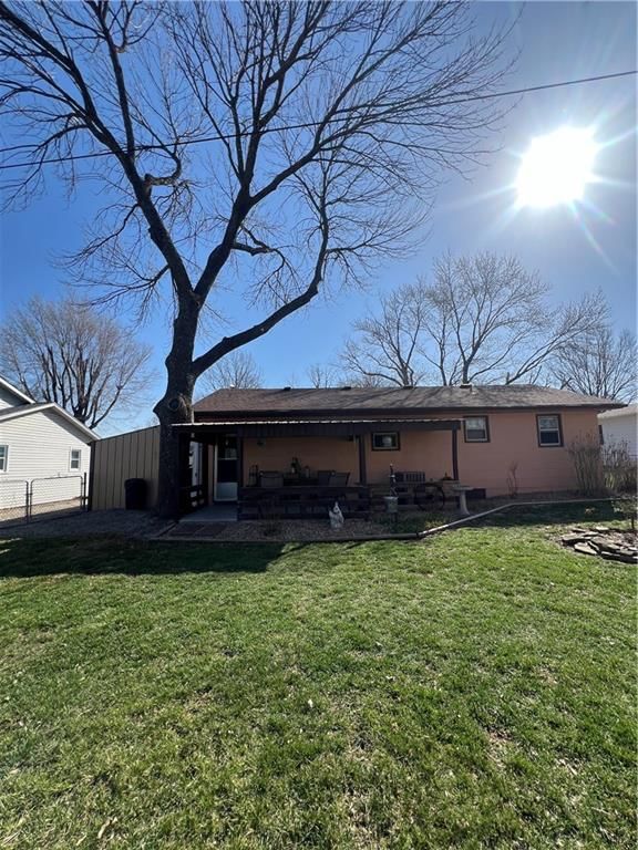 814 N HOUSTON Avenue — photo 17