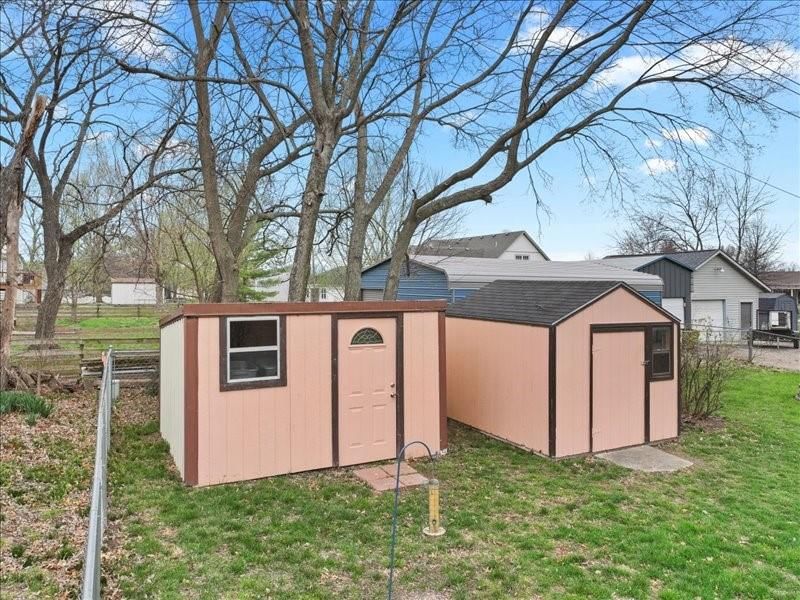 814 N HOUSTON Avenue — photo 22