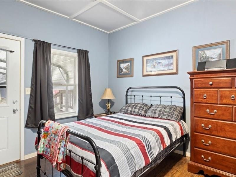 814 N HOUSTON Avenue — photo 10