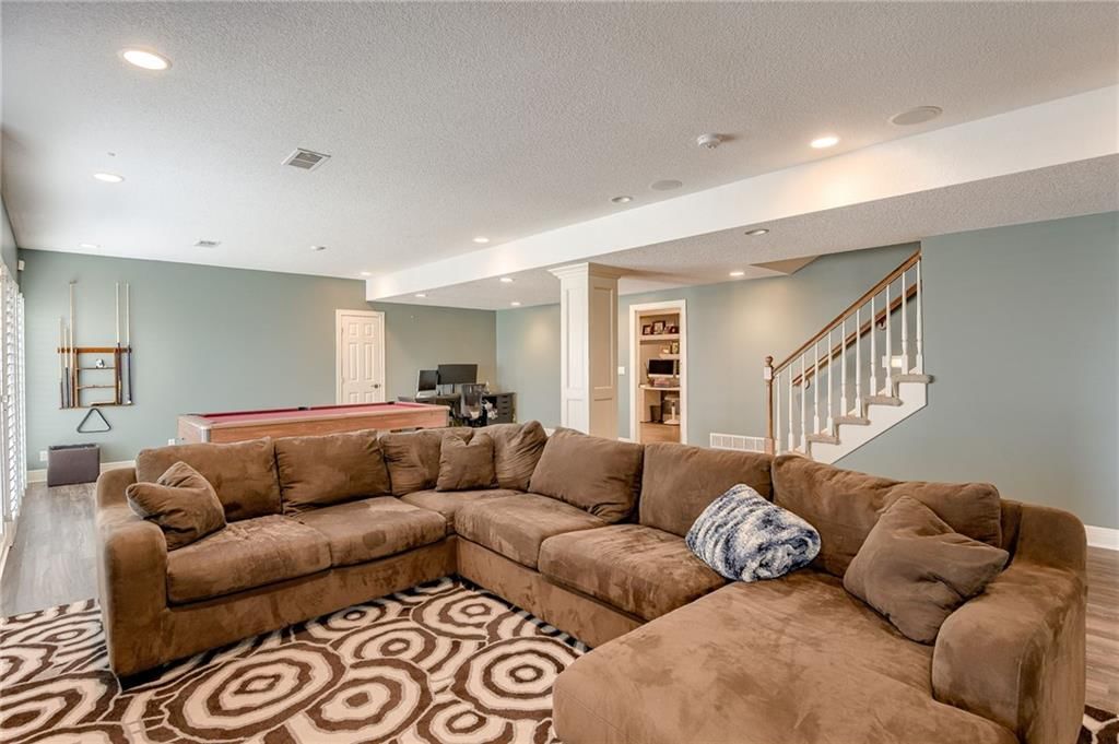 8130 Parkview Drive — photo 31