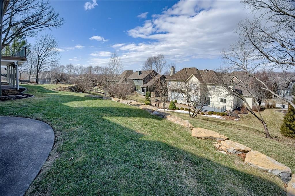 8130 Parkview Drive — photo 35