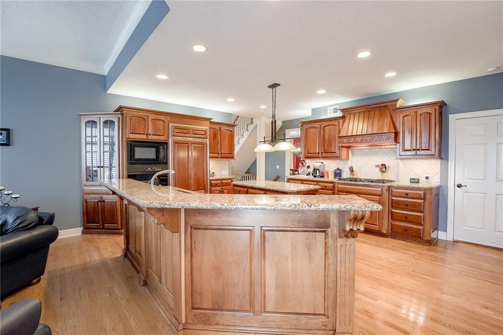 8130 Parkview Drive — photo 9