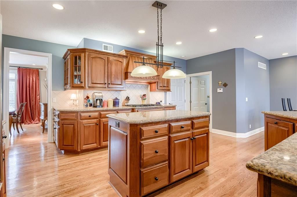 8130 Parkview Drive — photo 10