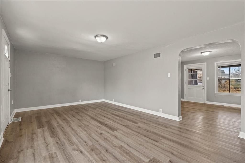 10524 E Lake Drive — photo 4