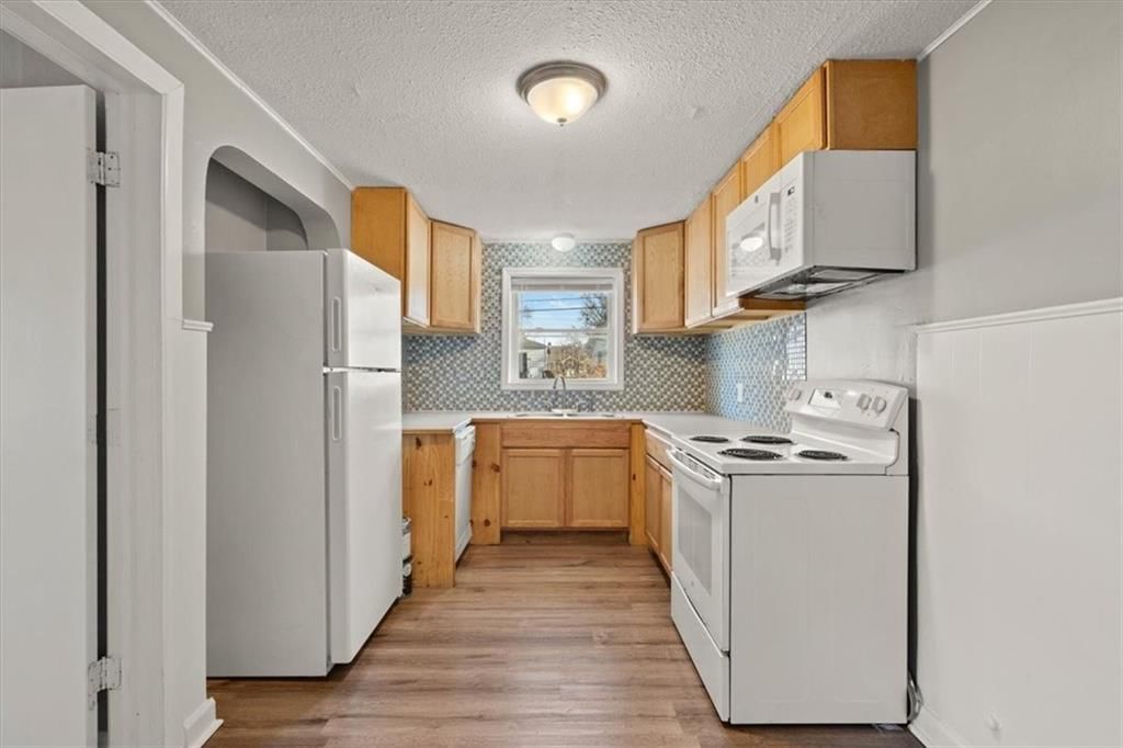 10524 E Lake Drive — photo 9