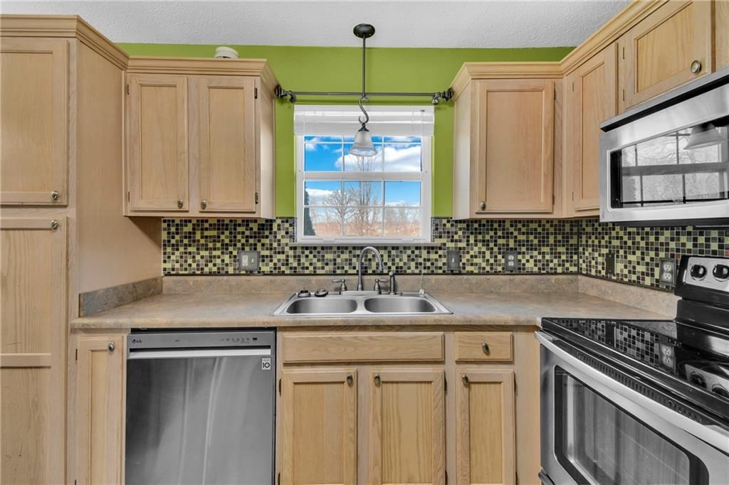 5724 NW Plantation Lane — photo 11