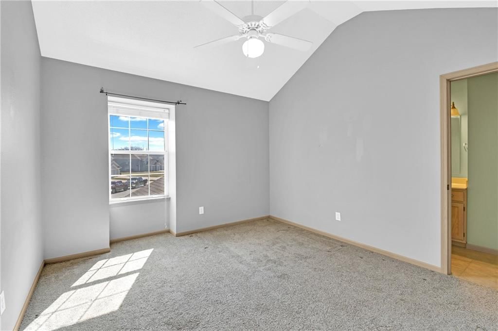 5724 NW Plantation Lane — photo 14