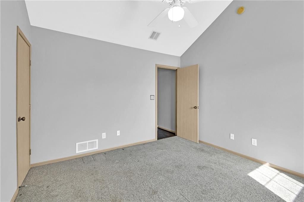 5724 NW Plantation Lane — photo 15