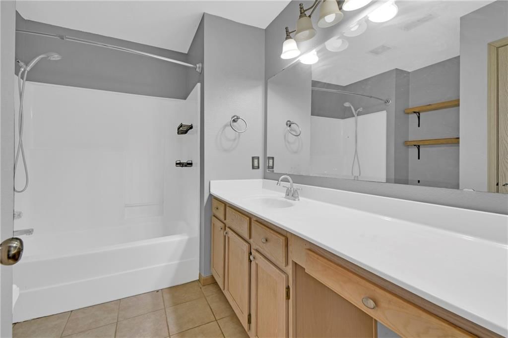 5724 NW Plantation Lane — photo 18
