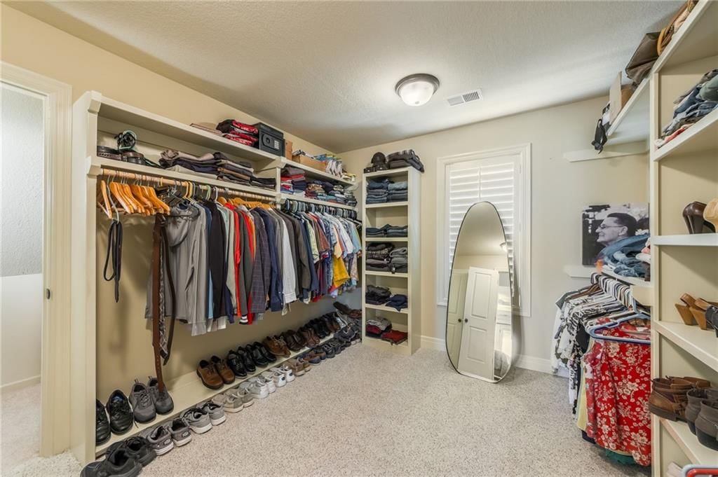 8816 N Oxford Avenue — photo 28