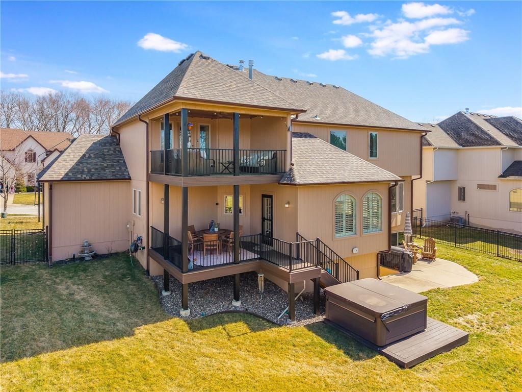 8816 N Oxford Avenue — photo 53