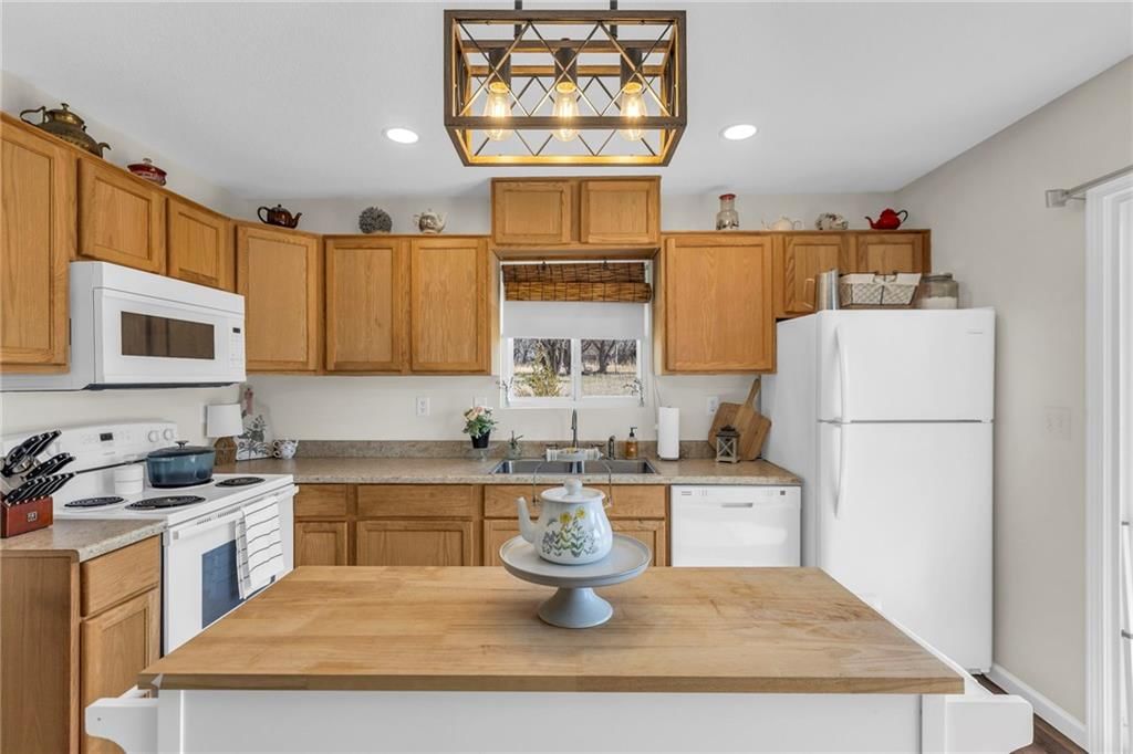 42 Illinois Drive — photo 12